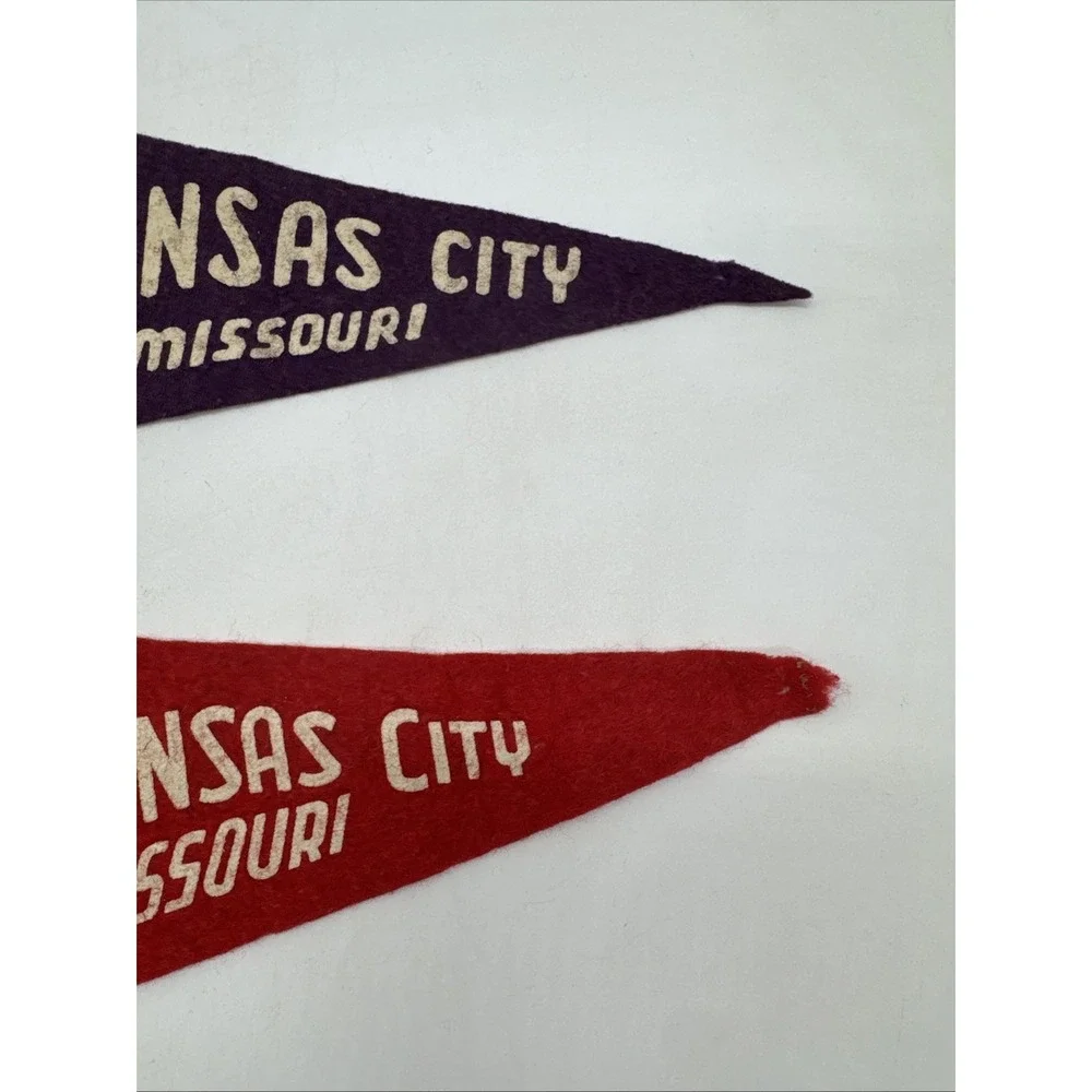 2 Vintage Kansas City Missouri Souvenir Felt Pennant Flags 11